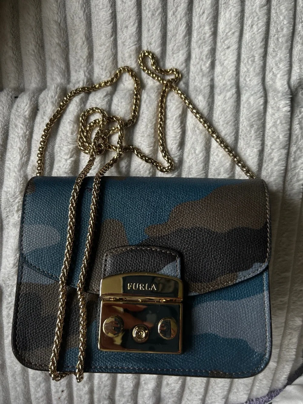 New Furla Leather Camo Metropolitan Crossbody